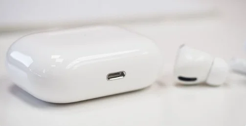 مواصفات AirPods Pro الجيل الجديد 2022