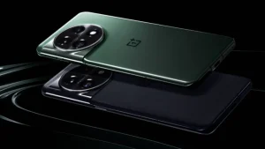 تم رصد هاتف ون بلس 11 بأسم OnePlus PHB110 على منصة Geekbench حيث يتميز بمعالج رئيسي بتكوين أساسي 1 + 3 + 4 ويمكن أن يدعم أقصى تردد يبلغ 3.19 جيجا هرتز وتشير القائمة أيضًا إلى أنه مقترن بوحدة معالجة الرسومات Adreno 740 من كوالكوم.